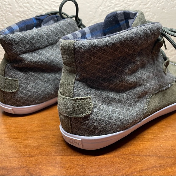 Burnetie / men’s boot / size 11 / preowned / green / great condition - Picture 3 of 8